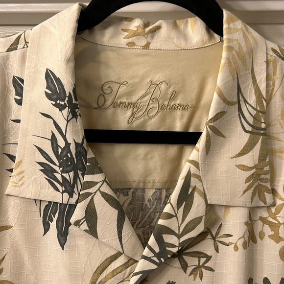 Tommy Bahama Tropical Fronds Short Sleeve Shirt - Picture 2 of 7